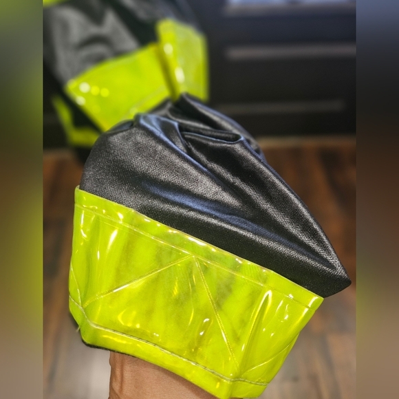 Leg Avenue Hot firefighter, Sexy dress. Halloween Costume, used once. Size Large - Picture 7 of 7